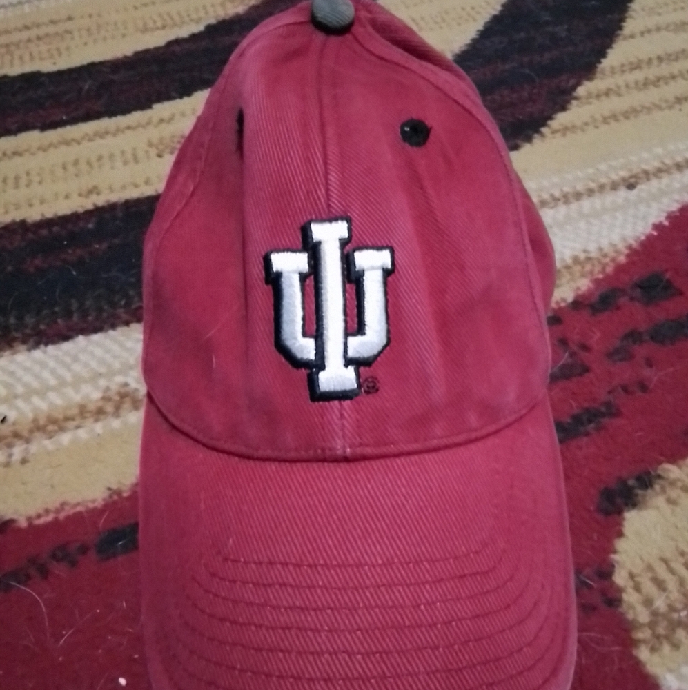 Mens Adjustable Indiana University Hoosiers hat.